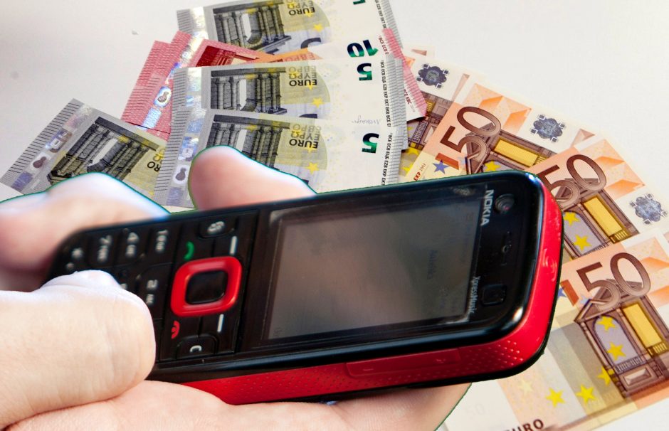 Sukčiai vilioja pinigus: kas už tai atsakingas?