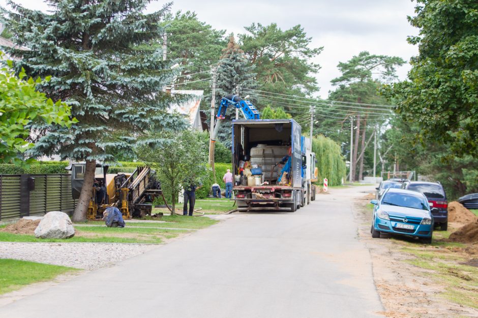 Kurortinei Kulautuvai modeliuojami nauji drabužiai