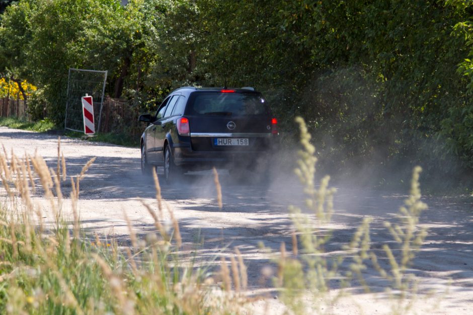 Gyventojai dūsta nuo dulkių, bet miestui tai – nė motais?