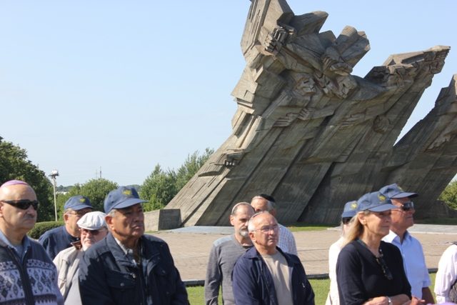 Holokausto tragediją prisiminęs V. Landsbergis: pasistenkime, kad tai nepasikartotų