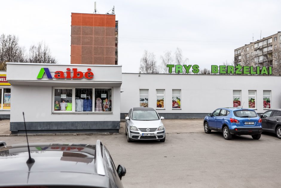 Ginkluotas išpuolis „Aibėje“: kasą apiplėšęs 20-metis išleido pinigus narkotikams?
