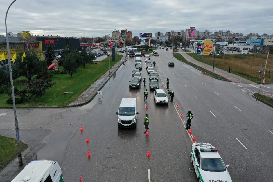 Policija į pagalbą telkiasi dronus: stebės pažeidėjus ir automobilių srautus