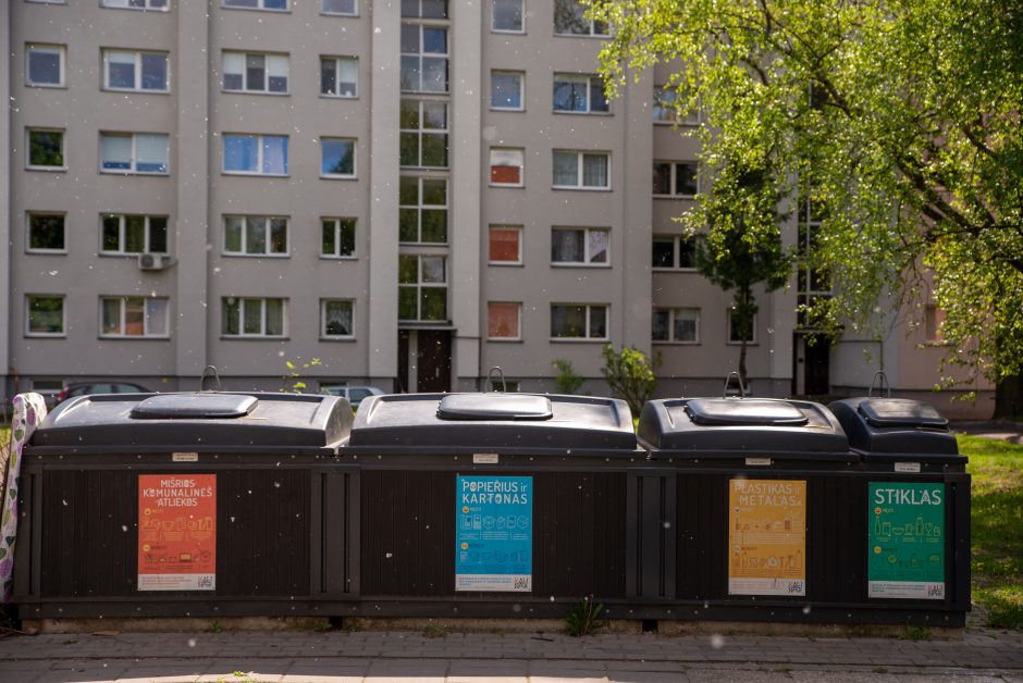 Kauno žingsnis: ant konteinerių – užrašai Brailio raštu