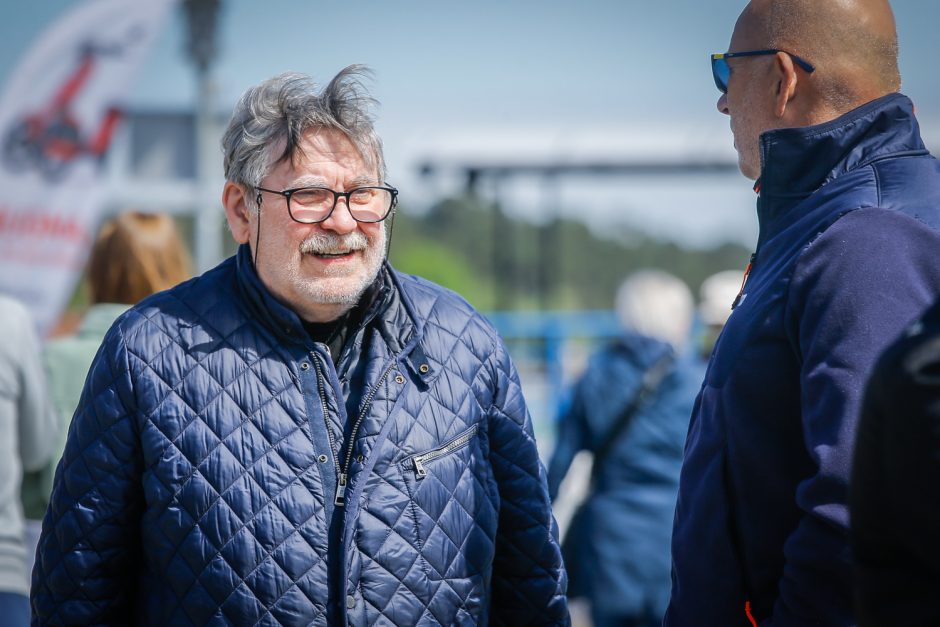 Neringoje atidarytas Šlovės takas, jį papildė penkių atlikėjų delnų įspaudai
