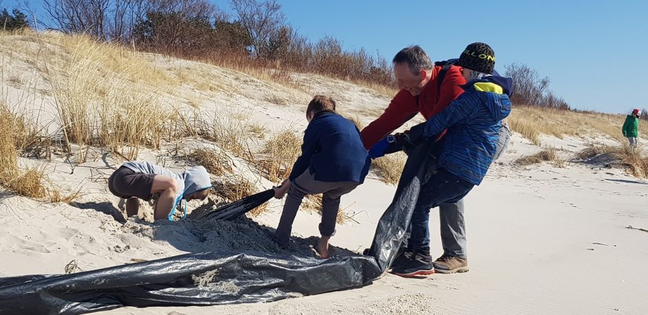 Buriuotojai pajūryje surinko daugiau nei 250 kg šiukšlių