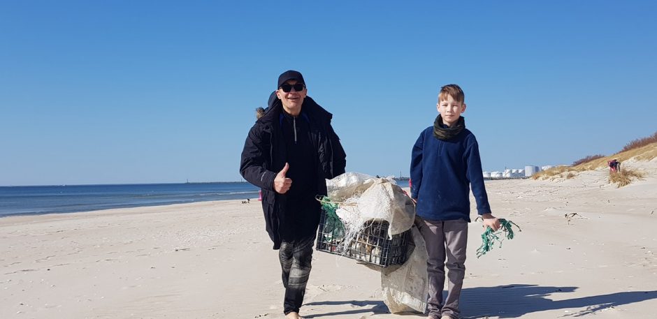 Buriuotojai pajūryje surinko daugiau nei 250 kg šiukšlių