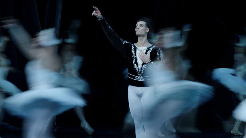 Baleto šokėjas J. Laucius: princas esu tik scenoje