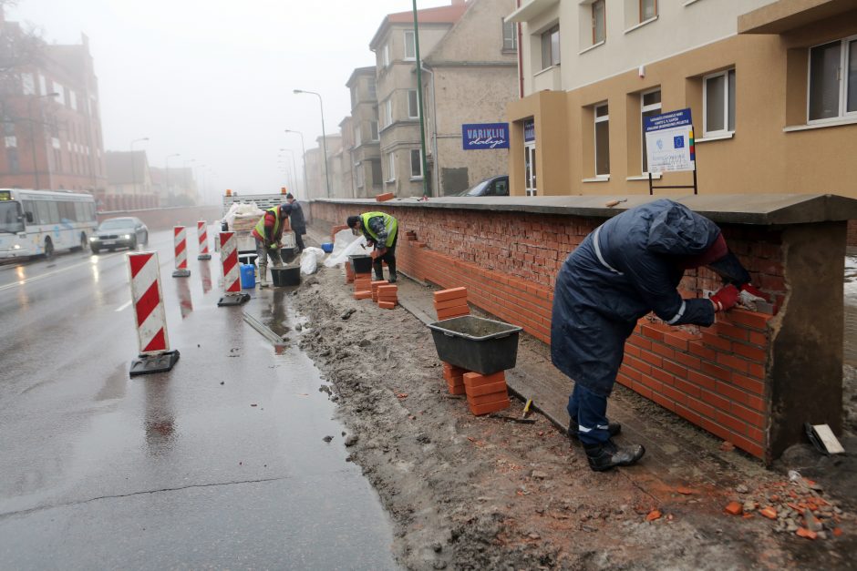 Atitvaro remonto darbai persikėlė į kitą pusę