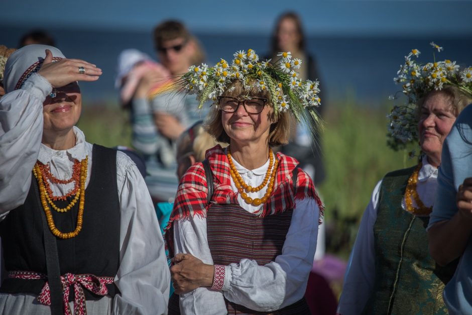 „Tek saulužė ant maračių“: Joninių tradicijos ir trijų dienų šventė kviečia į Neringą