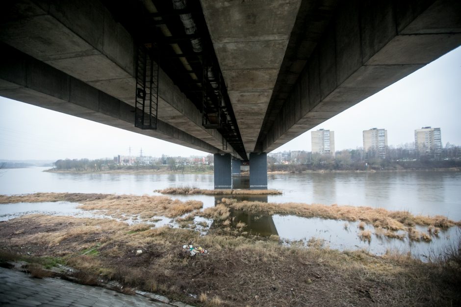 Rytinis incidentas Kaune: prie Varnių tilto lėkė specialiosios tarnybos