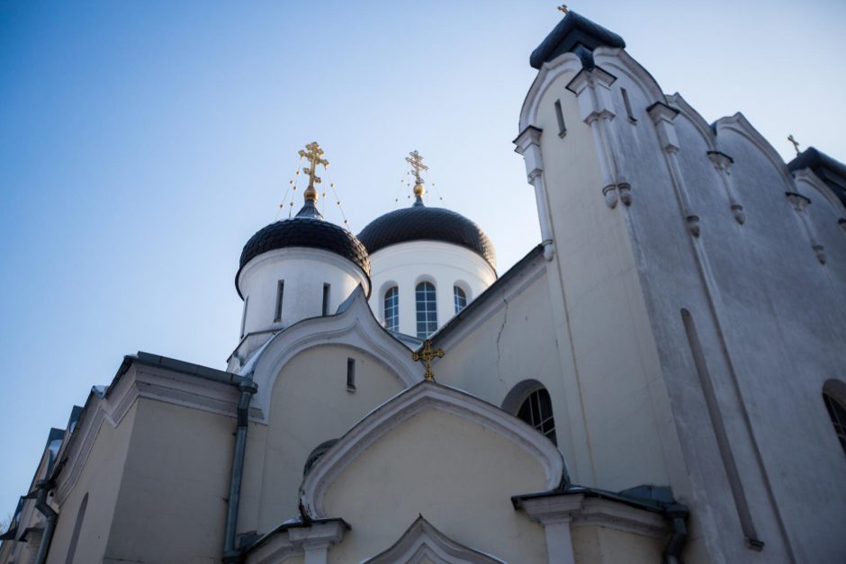 Įžeidžiančių užrašų sulaukusių Kauno ortodoksų dvasininkas: nesame Kremliaus ruporas