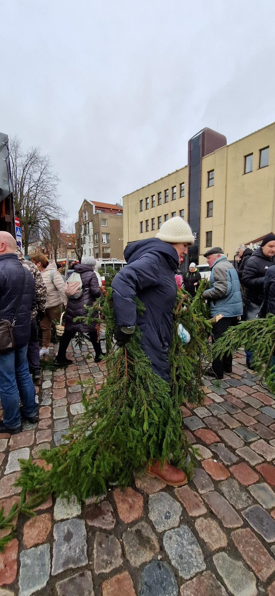 Eglišakių dalijimo akcijoje Klaipėdoje – ir prezidentas