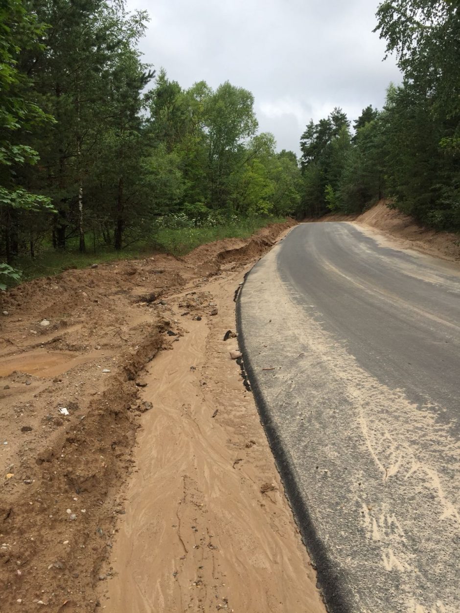 Apie gatvių duobes ir broką sostinės vadovai kalbėti nenori