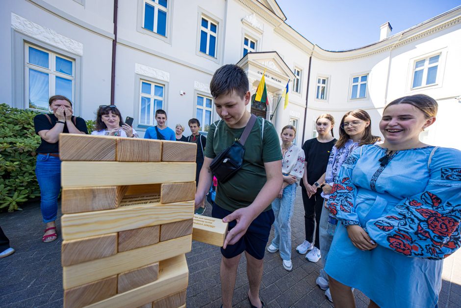 Palangos meras su premjere pasitiko jaunuosius stovyklautojus iš Bučos