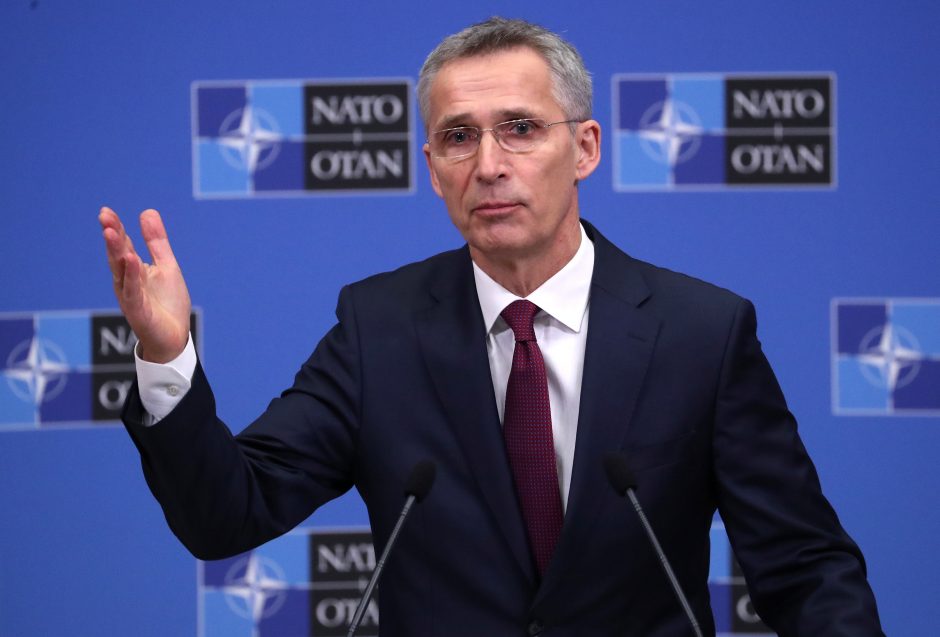 J. Stoltenbergas: NATO rimtai vertina nerimą dėl „Huawei“