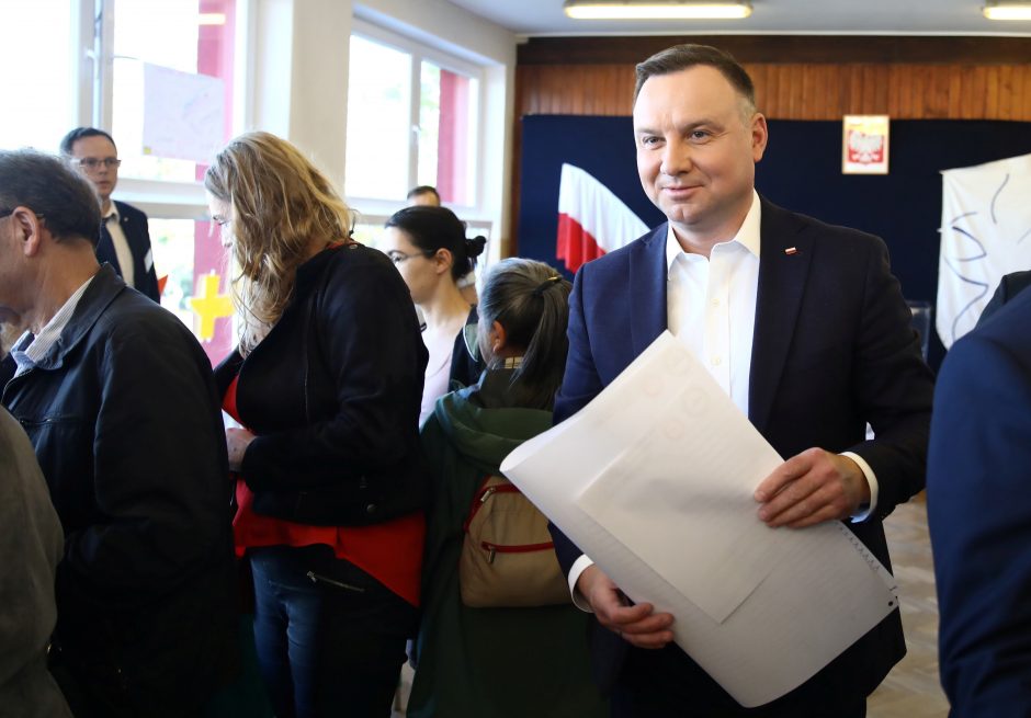 Lenkijos prezidentas neatmeta galimybės siekti antros kadencijos