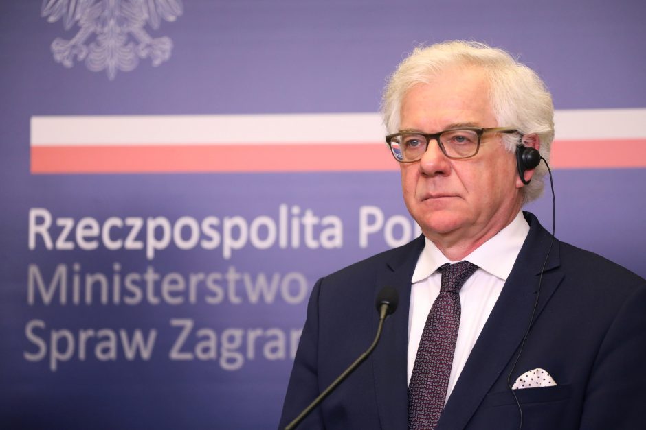 Lenkija pasiruošusi tarpininkauti Baltarusijos režimo ir opozicijos deryboms