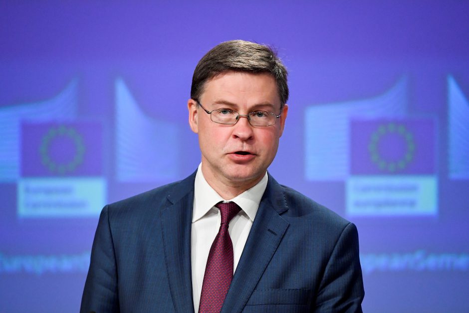 ES naujuoju prekybos komisaru skiriamas latvis V. Dombrovskis