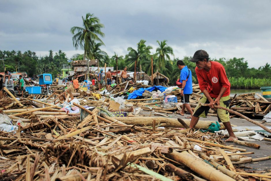 Taifūnas Filipinuose pražudė mažiausiai 11 žmonių