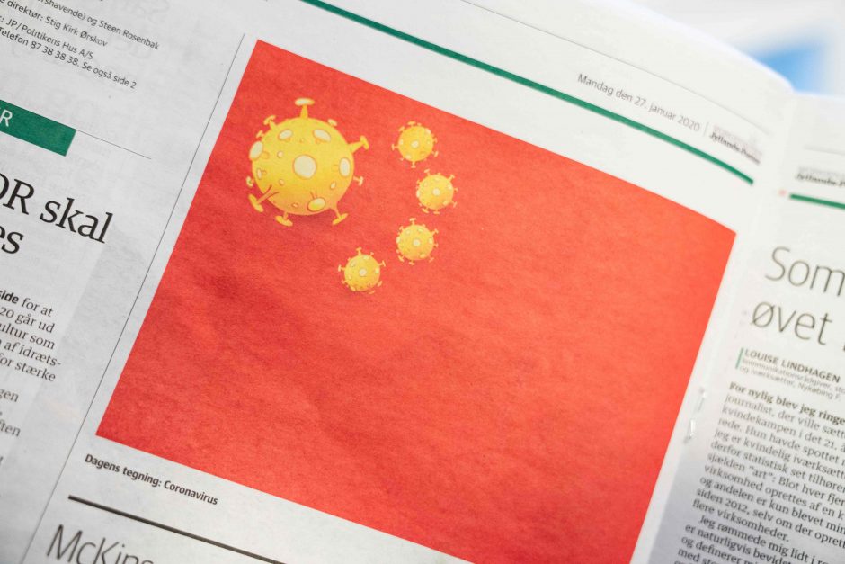 Su koronavirusu kovojančią Kiniją papiktino karikatūra Danijos laikraštyje