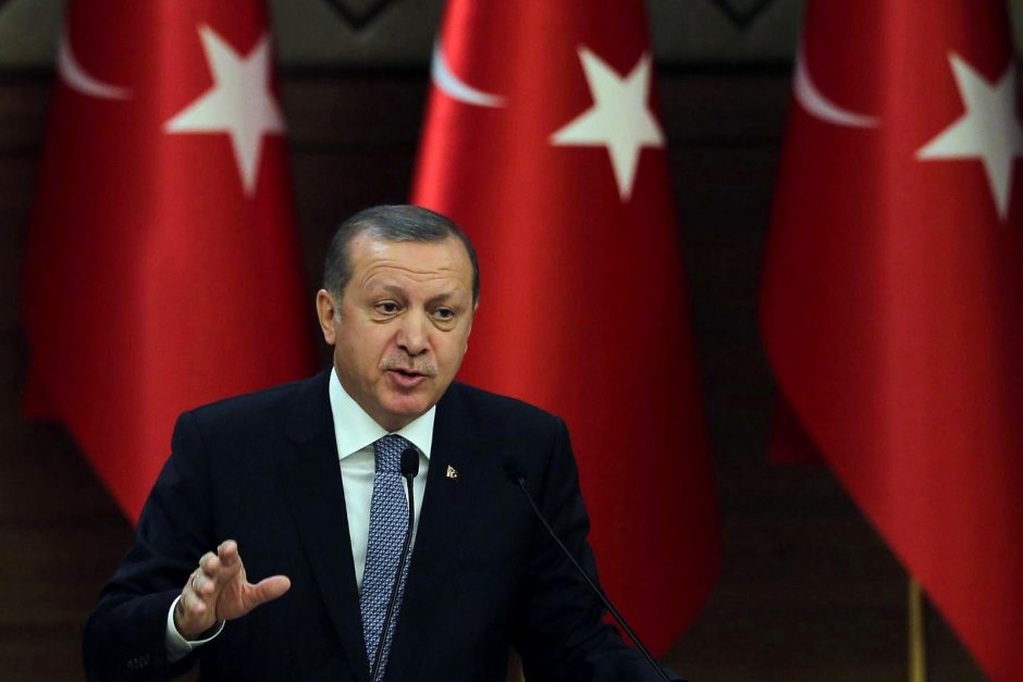 R. T. Erdoganas: Turkija gali atsisakyti aptarnauti rusiškas mokėjimo korteles „Mir“ 