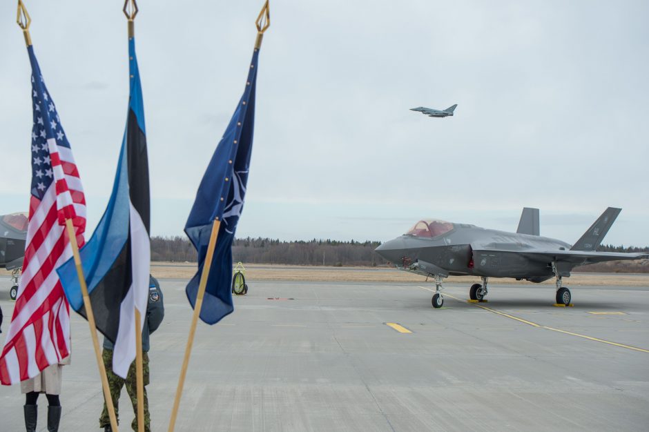 Estija ir JAV pasirašė gynybinio bendradarbiavimo planą penkeriems metams
