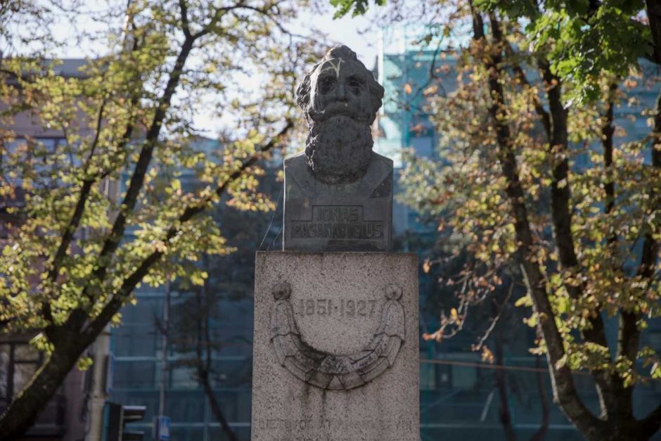 Kauno bienalėje – naujas paminklas J. Basanavičiui