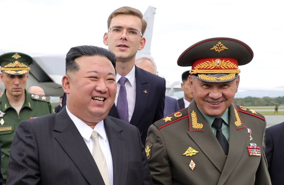 Kim Jong Unas Vladivostoke susitiko su Rusijos gynybos ministru