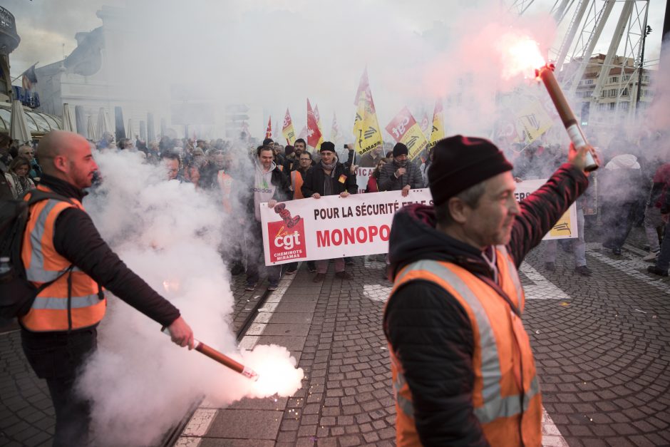 Prancūziją apėmė masinis streikas