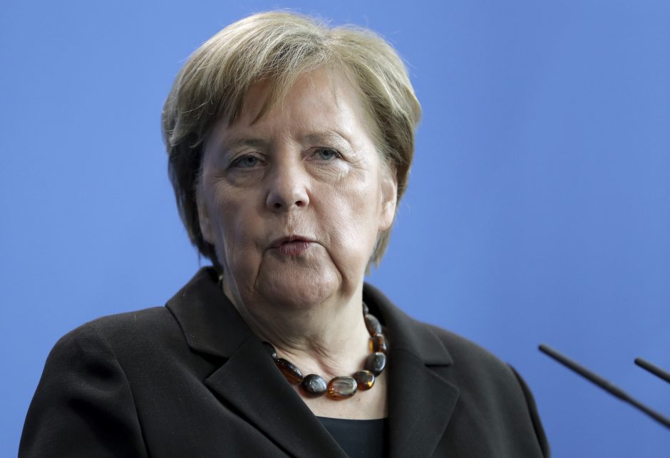 A. Merkel pranašauja labai sunkias derybas dėl ES biudžeto