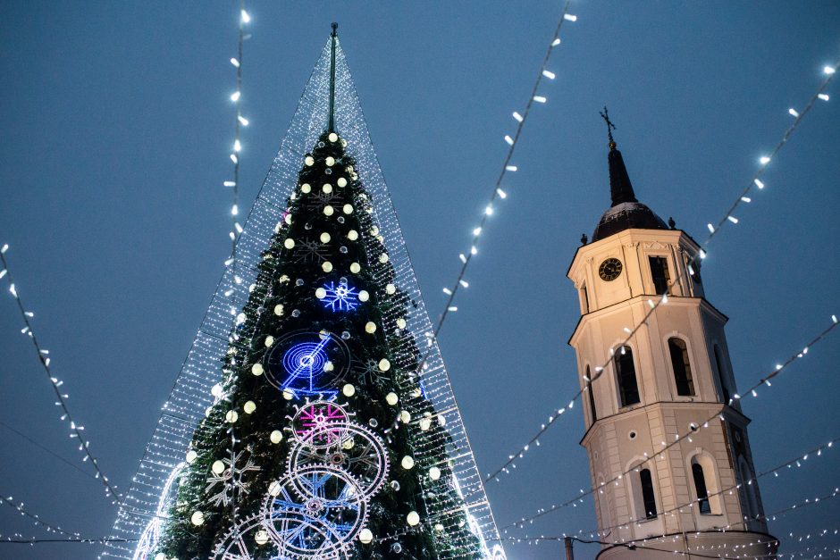 Lietuvos didmiesčiuose įžiebiamos Kalėdų eglės
