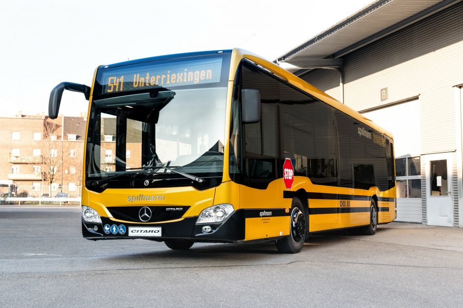 Autobuse – lyg atogrąžų miške