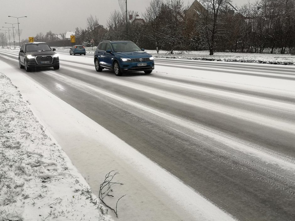 Žiemos iššūkiai klupdo ne tik kelių gaidelius