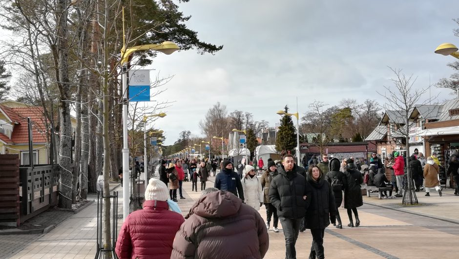 Palanga svetingai sutiko atvykėlius: kurorte vėl pilna žmonių