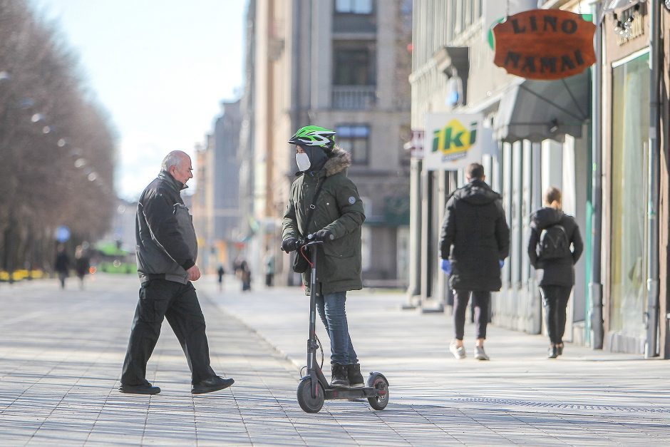 Apklausa: gyventojai palaiko valdančiųjų sprendimą įvesti karantiną