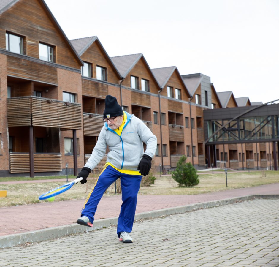 Seniausias pasaulyje teniso žaidėjas šiuo metu gyvena Lietuvoje ir švenčia 99-ąjį gimtadienį