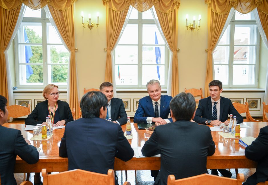 G. Nausėda į Lietuvą pakvietė Japonijos verslą