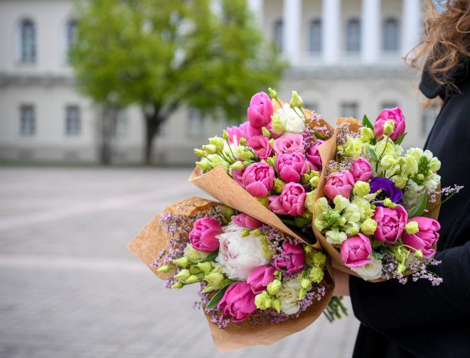 G. Nausėdos apdovanojimai daugiavaikėms motinoms išvežioti joms į namus