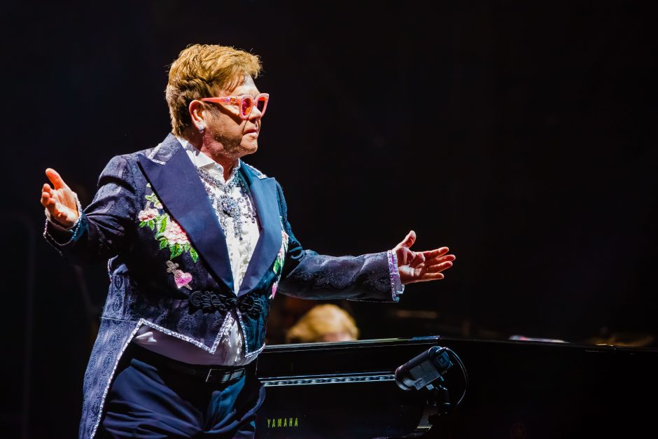Popžvaigždė Eltonas Johnas: man gėda dėl „Brexito“