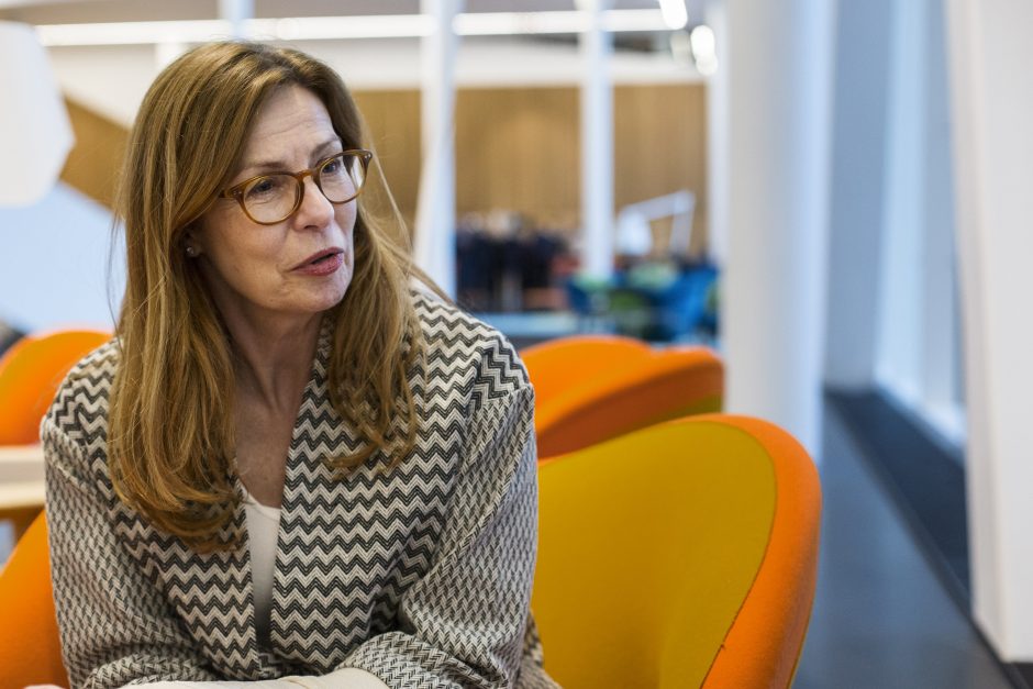 „Swedbank“ generalinė direktorė: pinigų plovimo skandalas man suteikė kuklumo