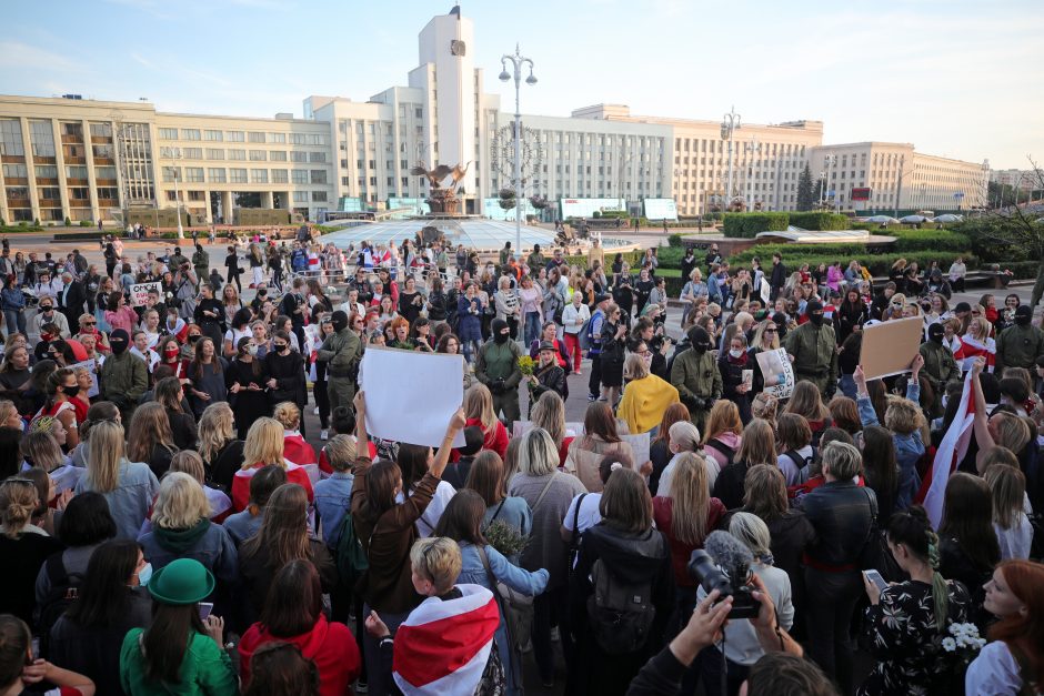 Baltarusijoje prieš A. Lukašenką protestavo tūkstančiai moterų