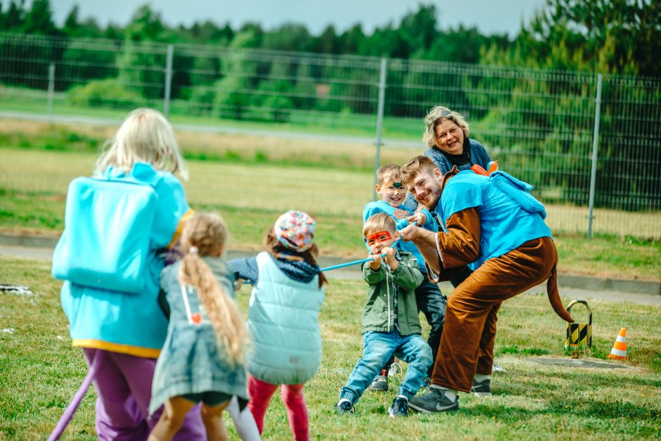 „Vikonda grupė“ savo darbuotojų vaikams dovanojo šventę