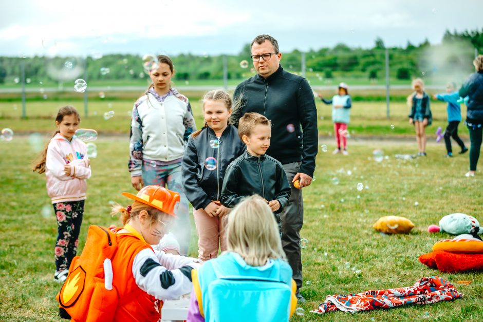 „Vikonda grupė“ savo darbuotojų vaikams dovanojo šventę