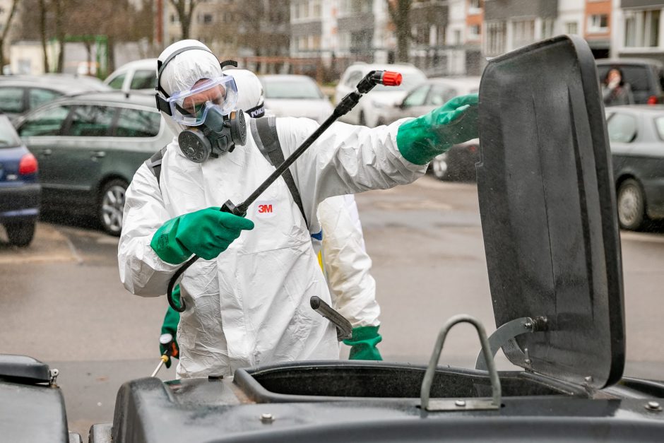 Vilniuje bus dezinfekuojamos susirgusiųjų koronavirusu namų laiptinės