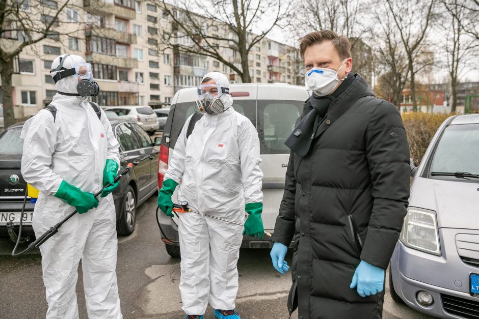 Vilniuje bus dezinfekuojamos susirgusiųjų koronavirusu namų laiptinės
