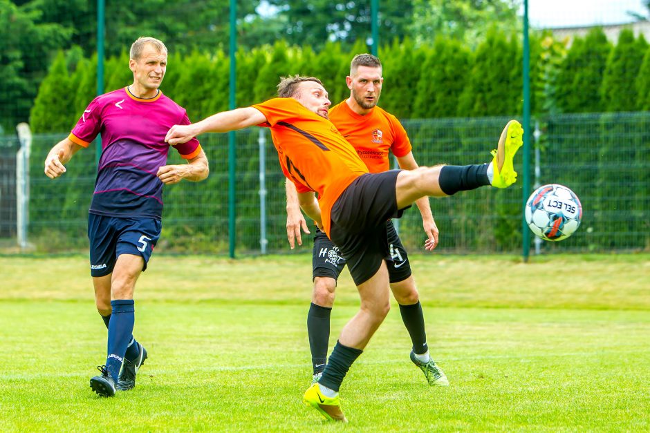 Lietuvos mažojo futbolo čempionatas įpusėjo: pirmauja „Hegelmann“, vejasi „Imsrė“