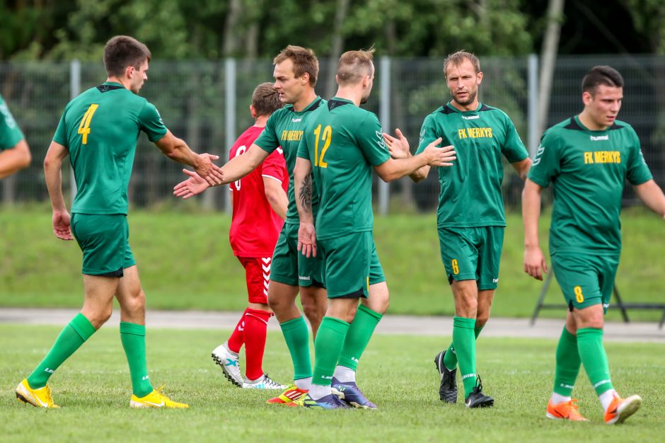Lietuvos mažojo futbolo čempionate lyderis nepasikeitė, bet kova dėl aukso tapo dar aršesnė