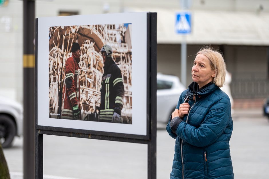 Laisvės alėjoje – paroda su vaizdais iš Charkivo