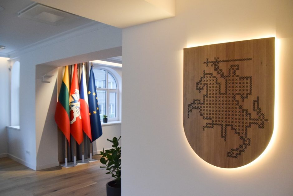 Po rekonstrukcijos atidaryta Lietuvos ambasada Čekijoje