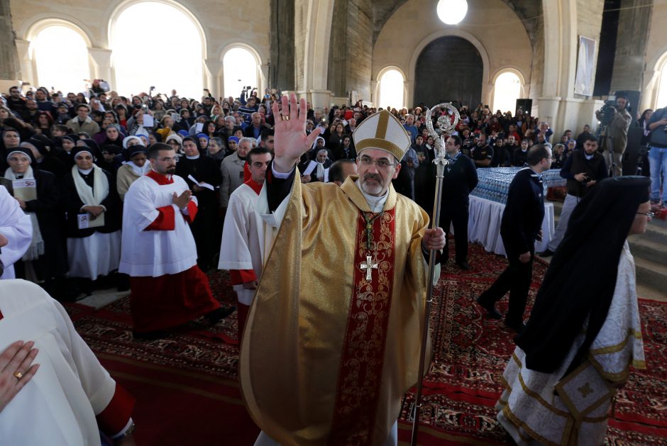 Tūkstančiai tikinčiųjų dalyvavo apeigose rytiniame Jordano upės krante